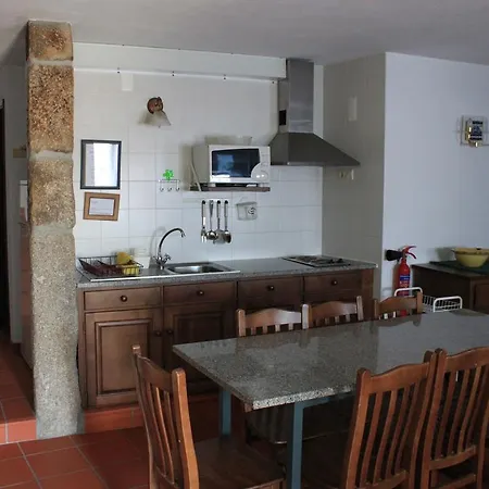 Κατάλυμα σε φάρμα Casas Do Toural *