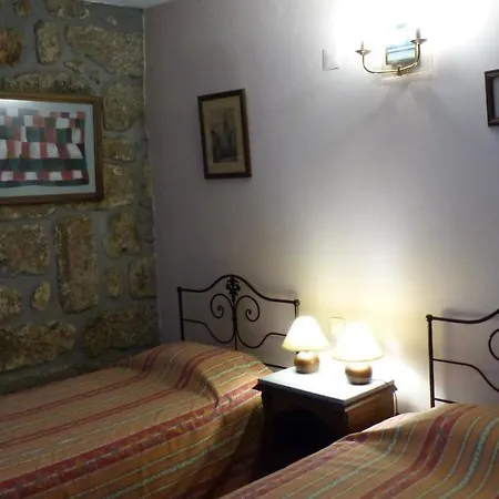 Casas Do Toural * Gouveia (Guarda)